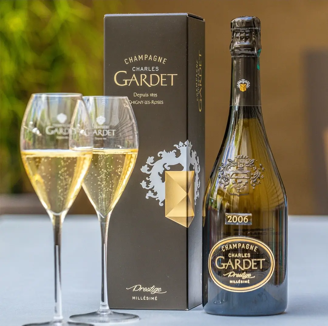 Goldene Stunde Sonnenuntergang Champagner Gardet Hochzeit Hamburg