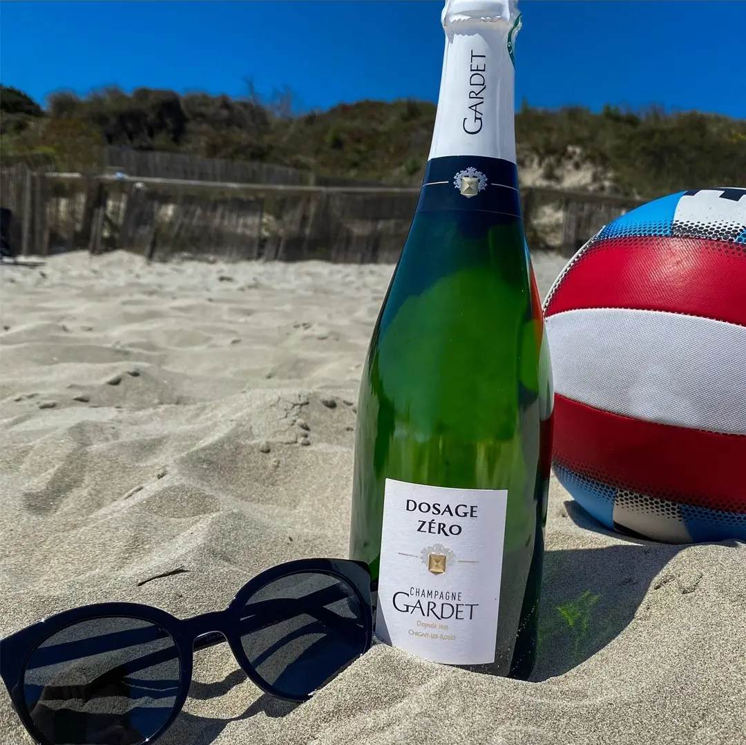 Rustikale Scheunenhochzeit mit Champagner Gardet Hamburg