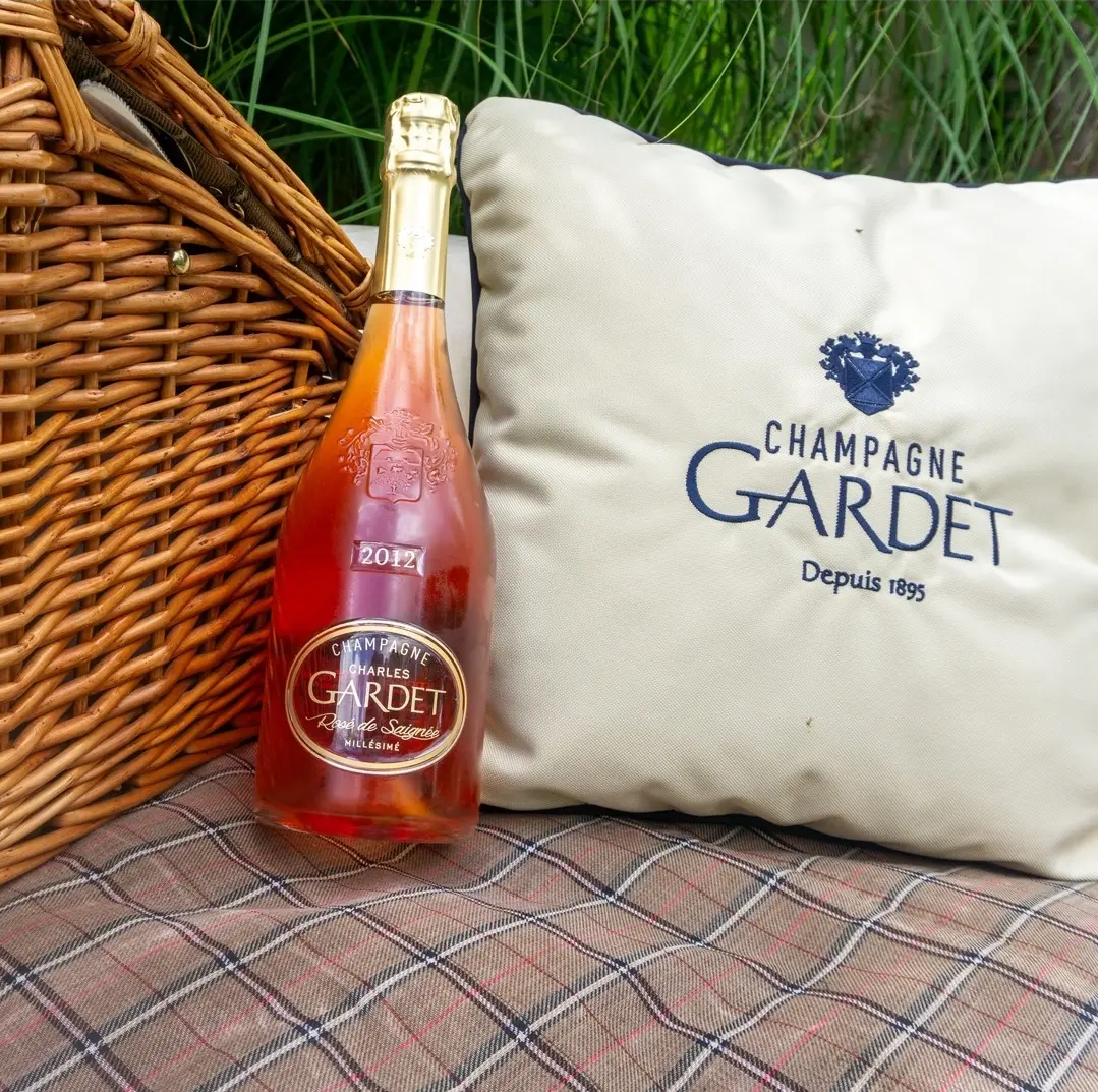 Vintage Hochzeitsauto mit Champagner Gardet Hamburg