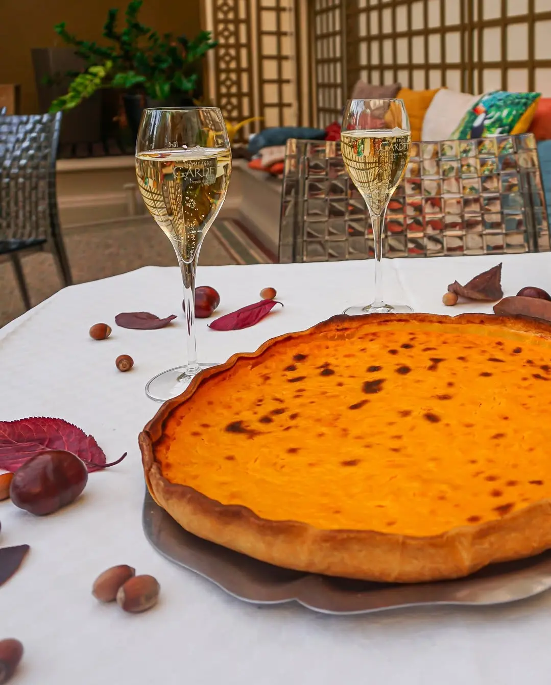Rooftop-Dinner mit Champagner Gardet über Hamburgs Dächern